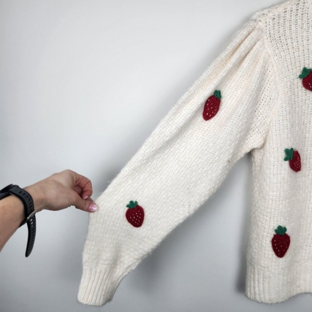 MNG 3D Strawberry Knit Puff Sleeves Size Medium Soft Fuzzy Cozy - Picture 4 of 12